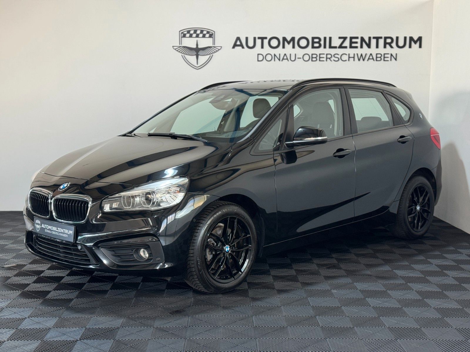BMW 220 d Active Tourer Aut. Advantage *LED*HU-NEU*