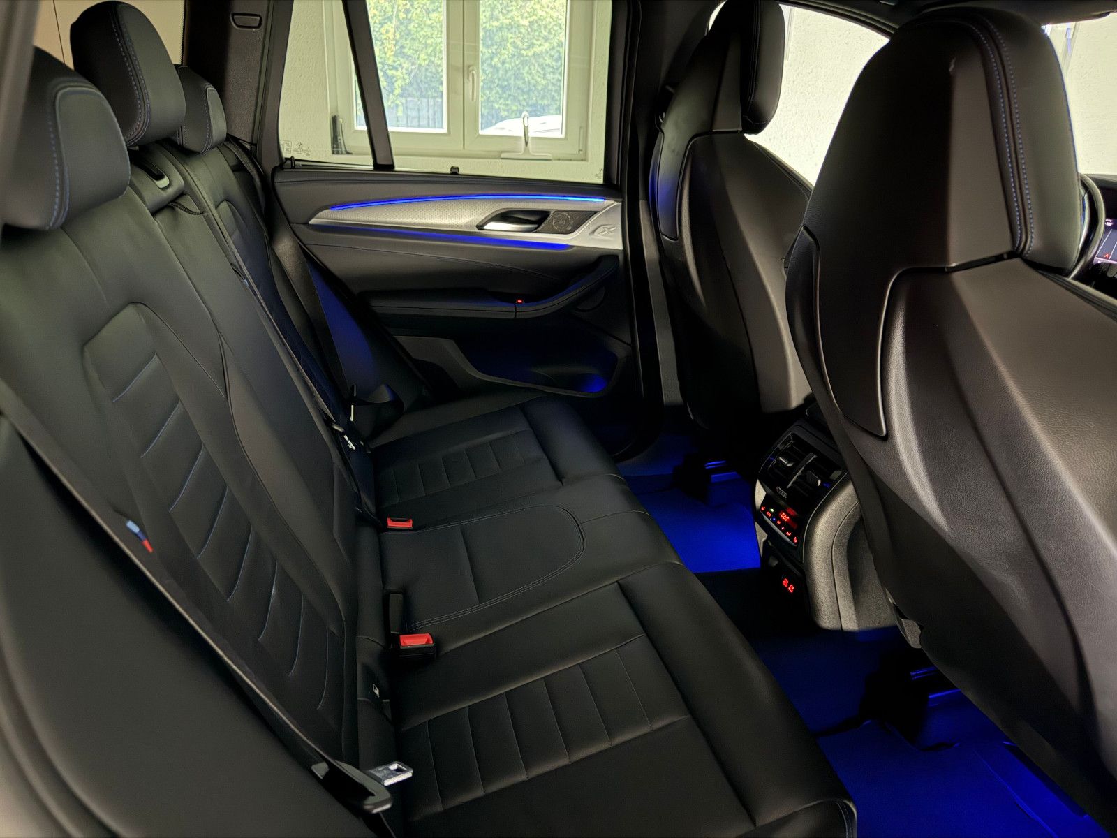 Fahrzeugabbildung BMW X3 xDrive 30 d M SPORT/LED/HuD/H&K/PANO/AHK/360*