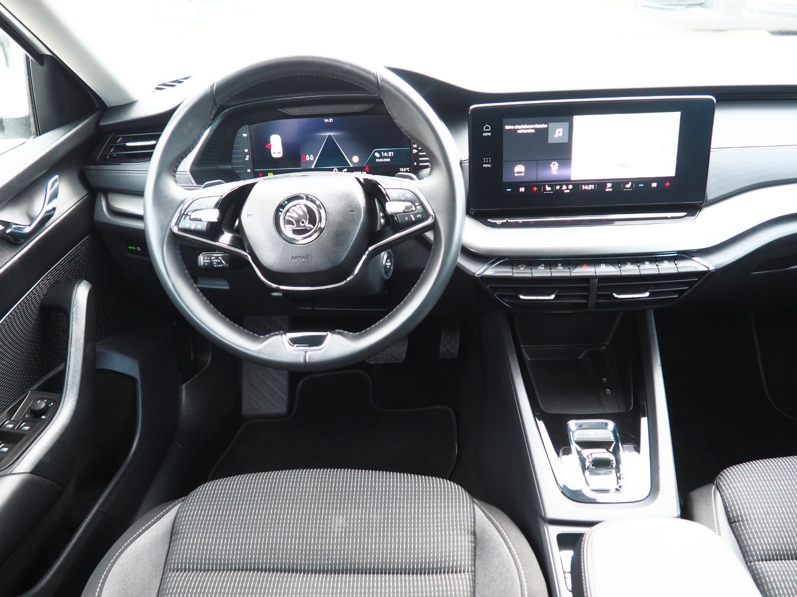 Skoda OCTAVIA Ambition*LED*CARPLAY*SHZ*Lenk.Hz.TEMP* foto 16