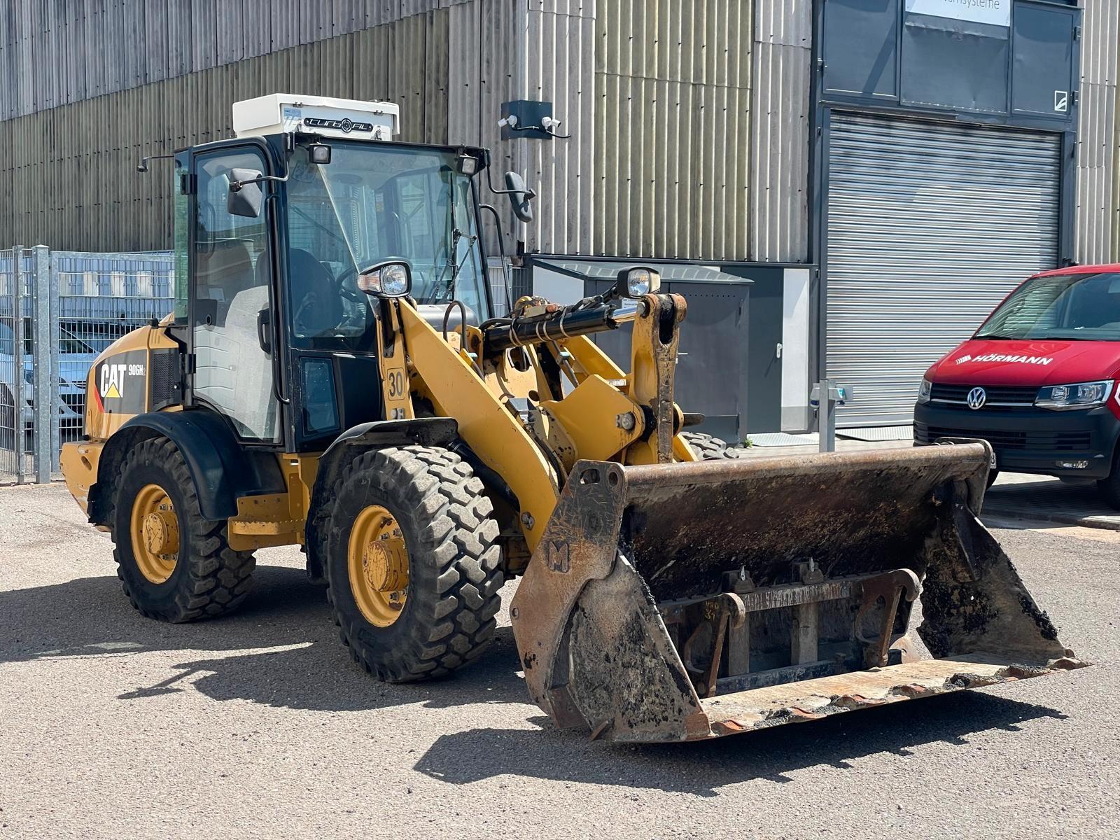 CAT 906 H2 *Klappschaufel + Gabel