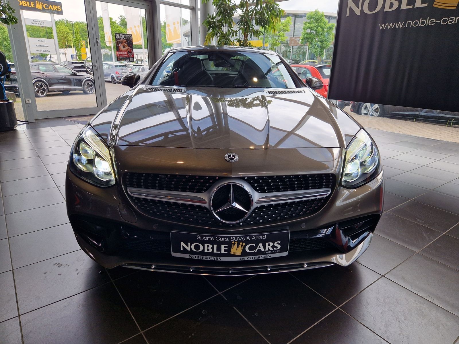 Fahrzeugabbildung Mercedes-Benz SLC 300 AMG MEMORY LED NAVI RFK