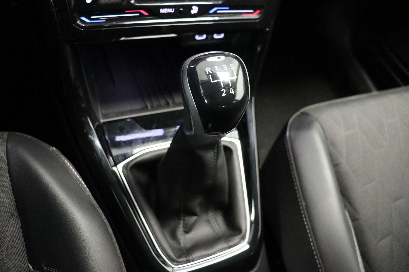 Volkswagen T-Cross - Bild 11