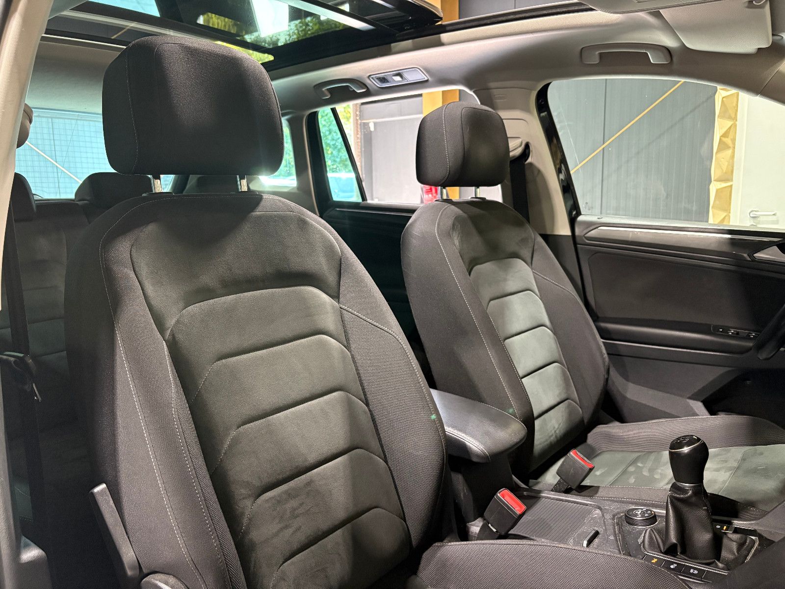 Fahrzeugabbildung Volkswagen Tiguan Highline BMT/4Motion/PANO/ACC/KAMERA/NAVI