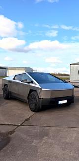Tesla Cybertruck AWD Foundation