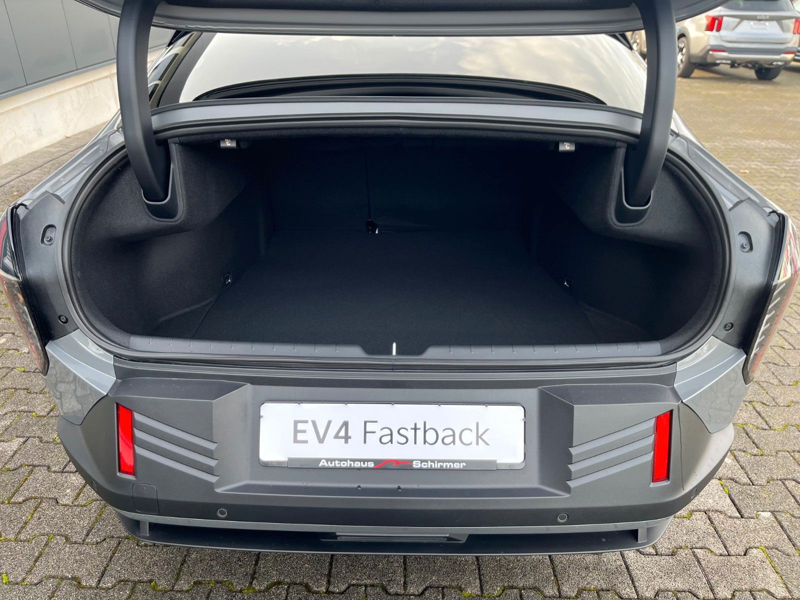 Fahrzeugabbildung Kia EV4 81 kWh 150 kW Earth UP TE WIC DWP D S GD