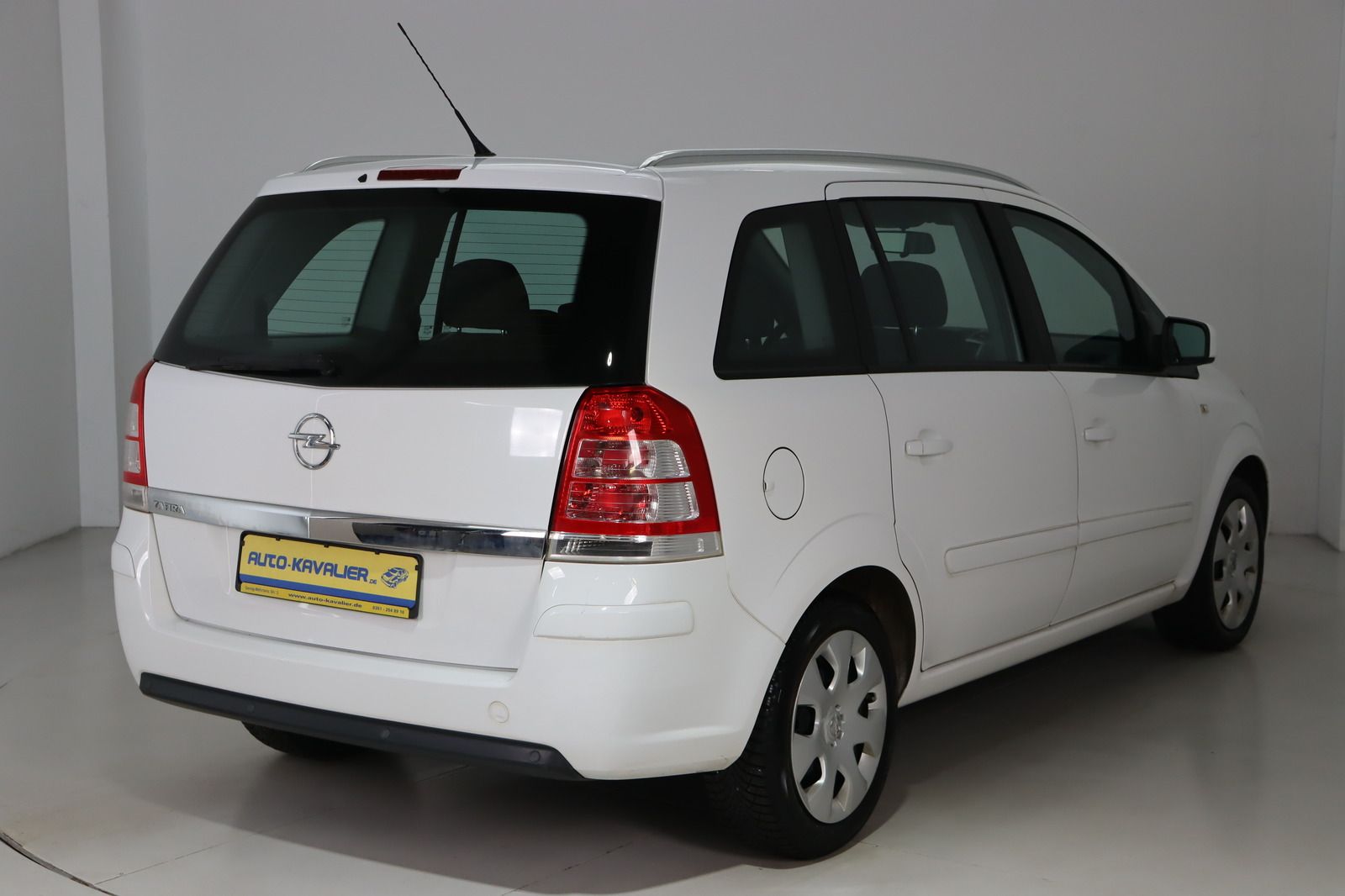 Fahrzeugabbildung Opel Zafira 1.8 * 7-Sitzer * PDC * 8-fach