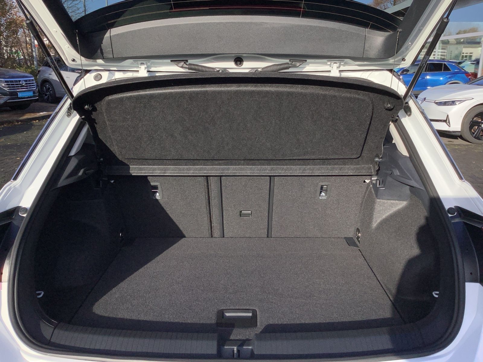 Volkswagen T-Roc - Bild 16