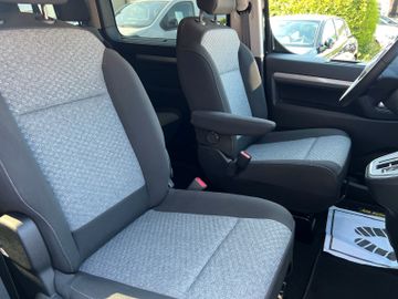 Opel Zafira Life - 10