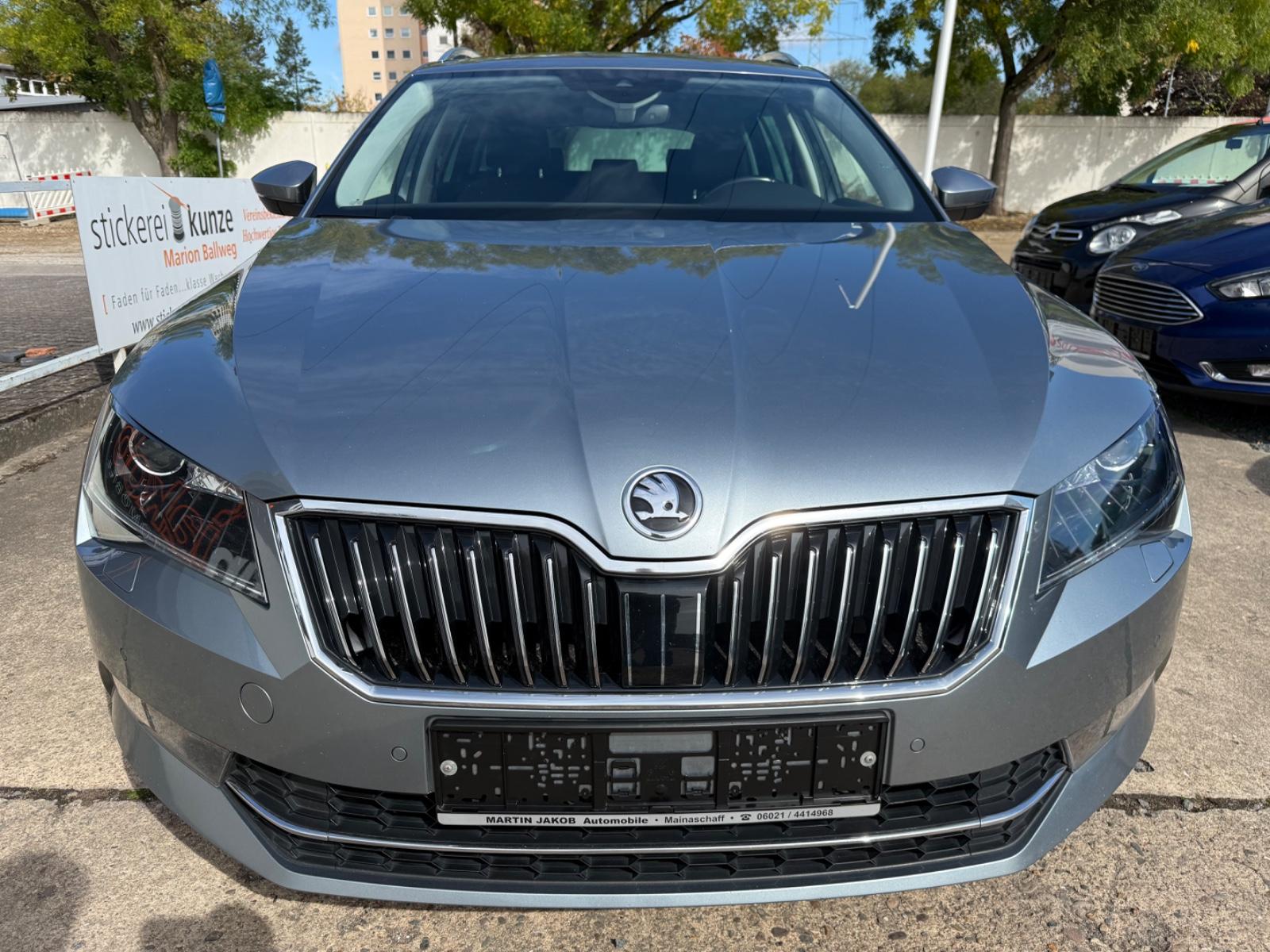 Skoda Superb Combi L&K 4x4+LEDER+ELE SITZE+MEMORY+AUTO