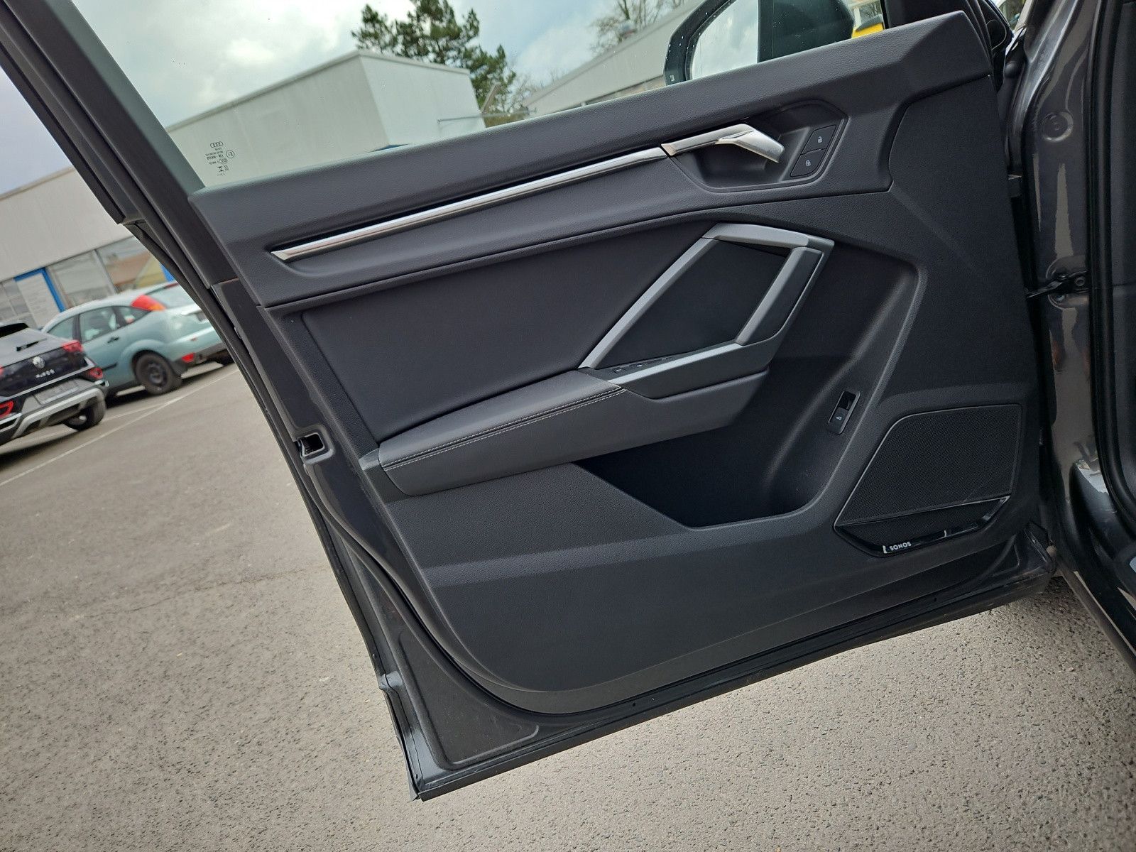 Q3 40 TFSI quattro S tronic S line schwarz Optik