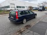 Volvo V70 Kombi 2.4 D Kinetic - Volvo V70 mit Diesel-Antrieb: 2.4