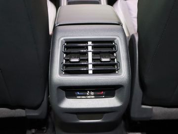 Volkswagen Tiguan 1.5 eTSI 110 kW Life AHK elek. Koffer Kam