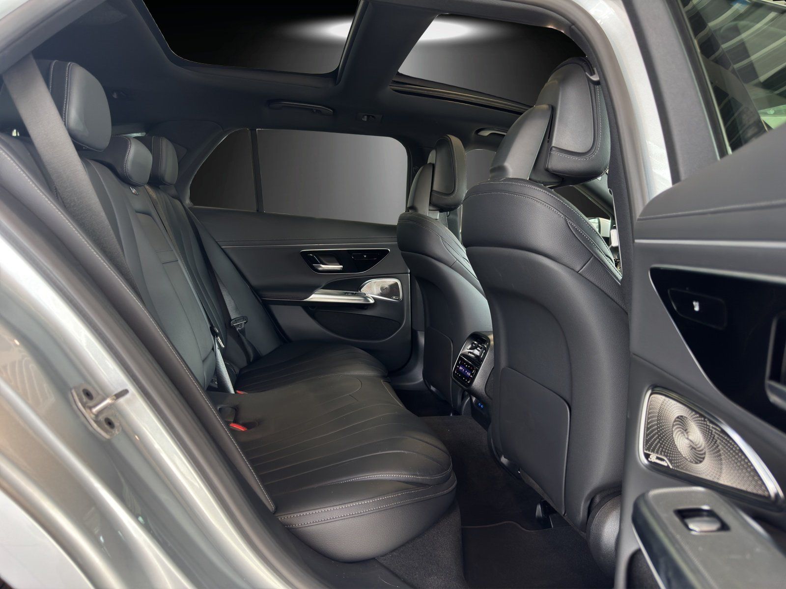 Fahrzeugabbildung Mercedes-Benz E300de T €110k AMG Prem+ Hyper DISTR Massage AHK