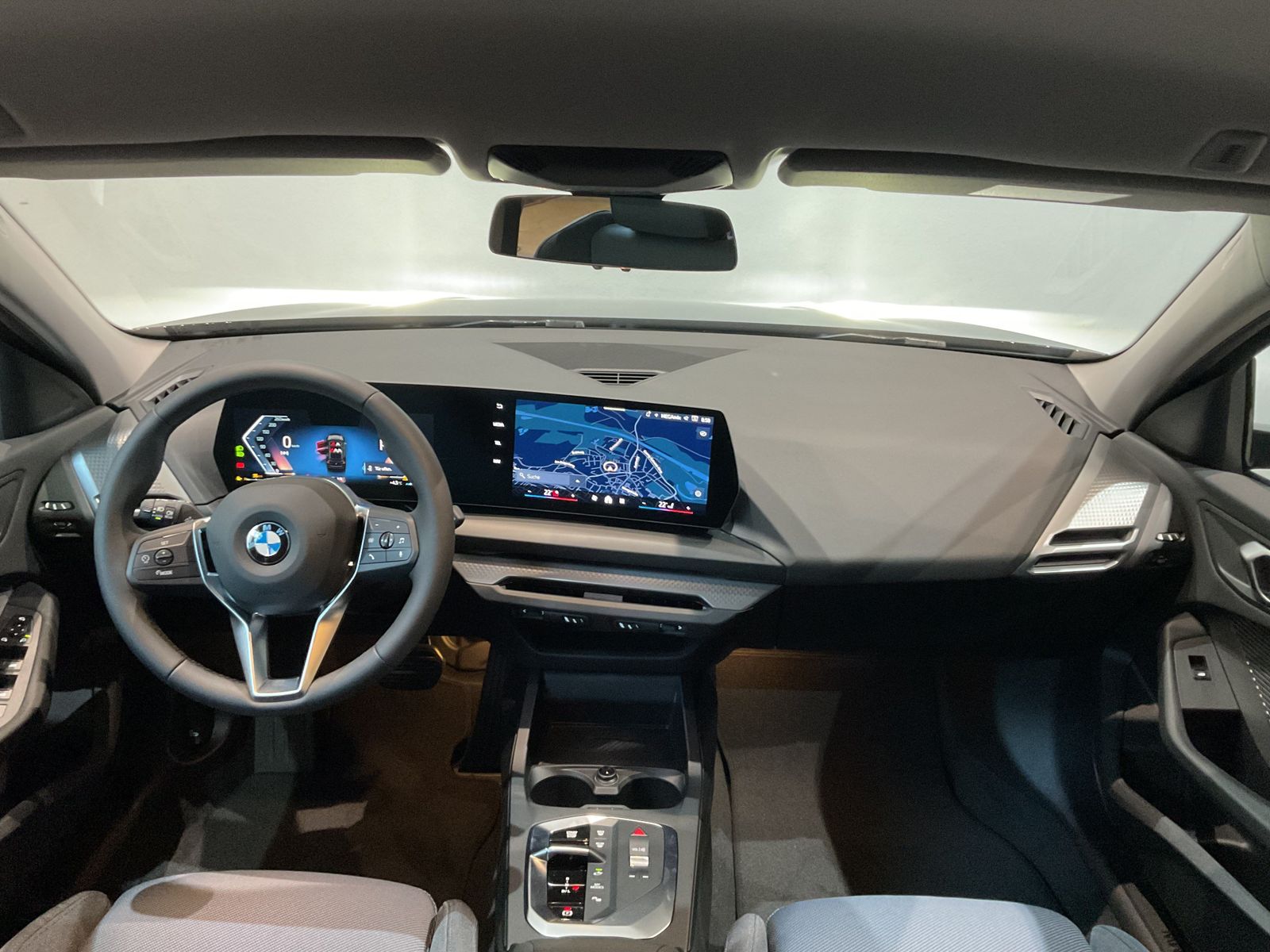 Fahrzeugabbildung BMW 116 Komfortzugang, AHK, Lenkradhzg. DAB LED