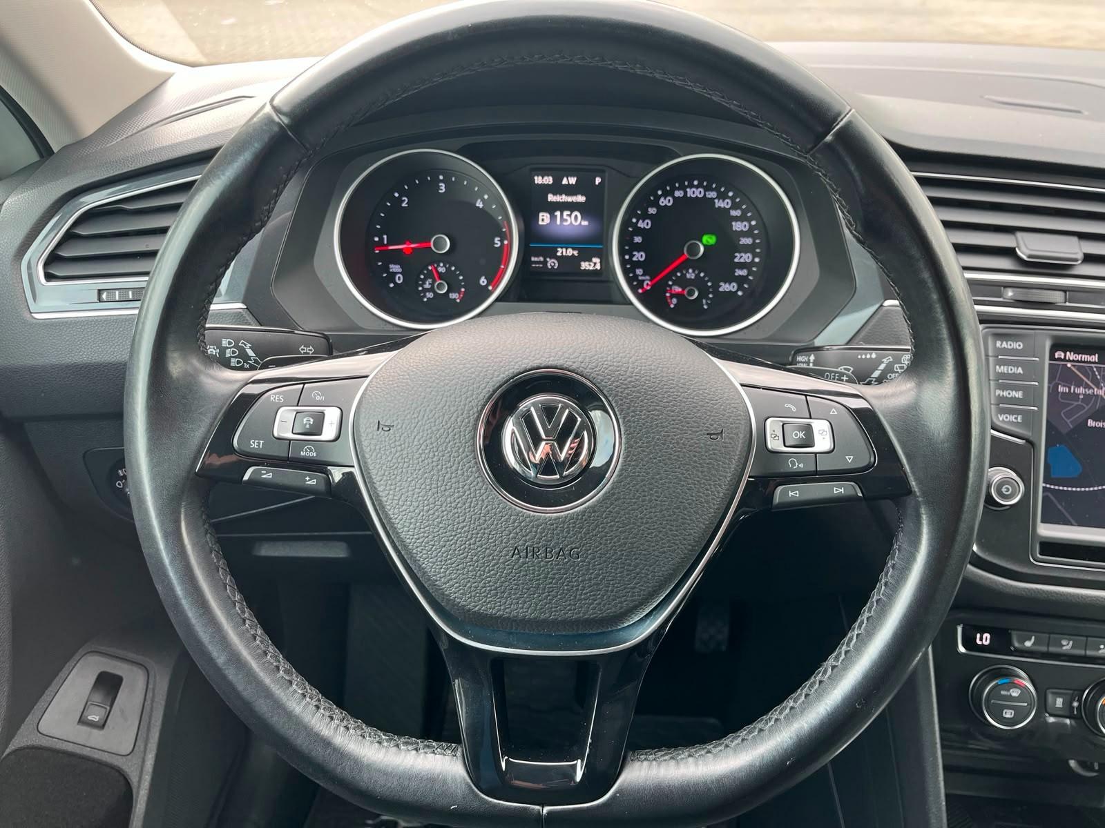 Volkswagen Tiguan Highline 4Motion DSG*LED*NAV*SHZ*ACC*CAM