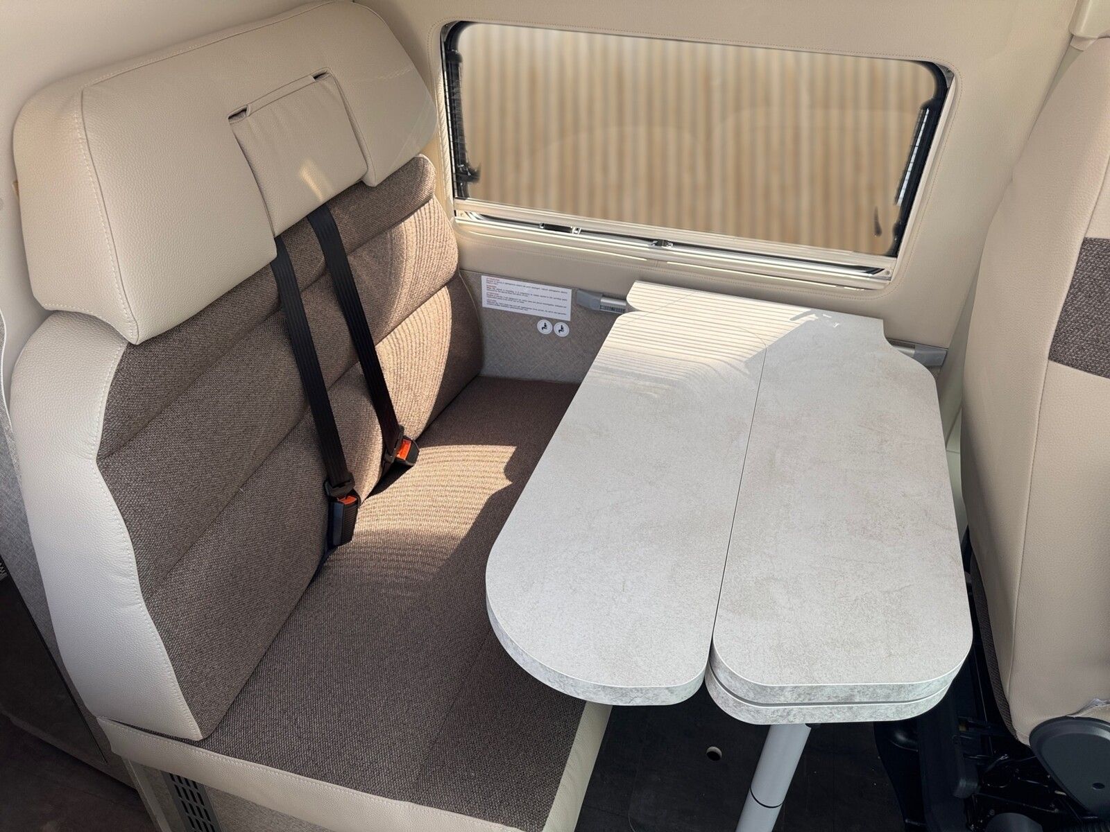 Fahrzeugabbildung Karmann Davis Lifestyle DA 591 LS Markise Combi D6E