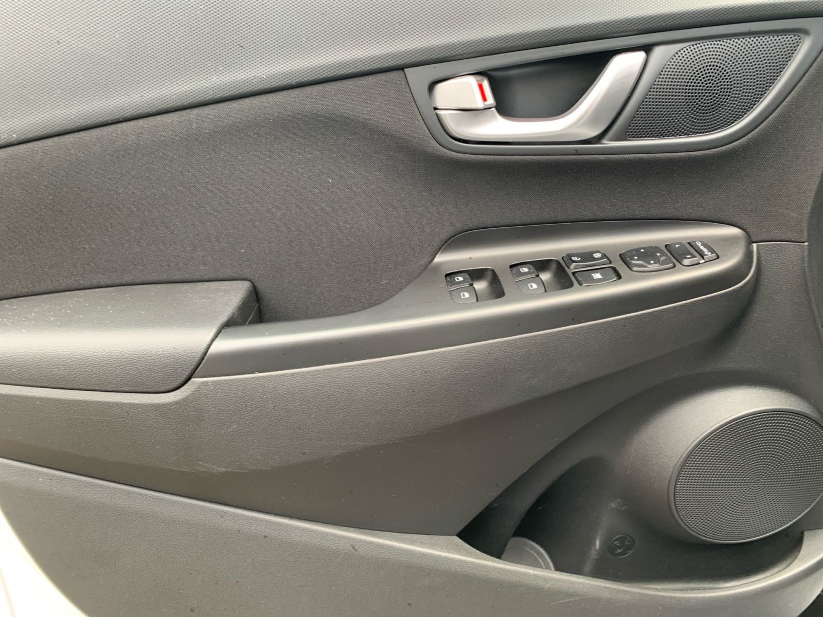 Fahrzeugabbildung Hyundai KONA 1.6 GDI Trend Hybrid Allwetter