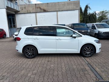 Volkswagen Touran - 4