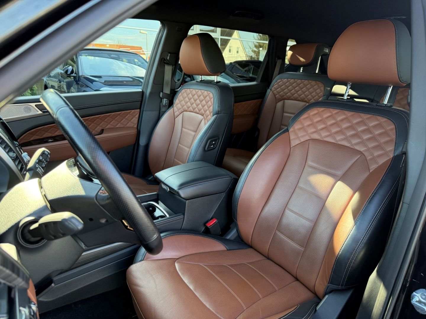 Fahrzeugabbildung KGM Rexton Sapphire 2.2D 4WD AT Top Zustand