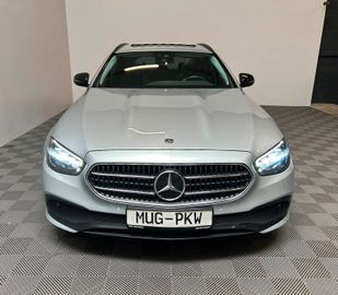 Mercedes E 220 - 5