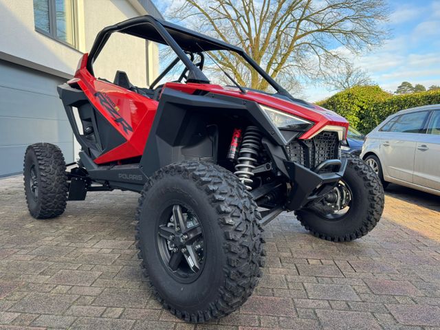 Polaris RZR Turbo R Ultimate (neu 2KM) ohne LOF!