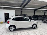 Volkswagen Polo V Life *Automatik*Klimatronic*ALU * SHZ - Volkswagen Polo aus 2013 mit Benzin-Antrieb: Kleinwagen