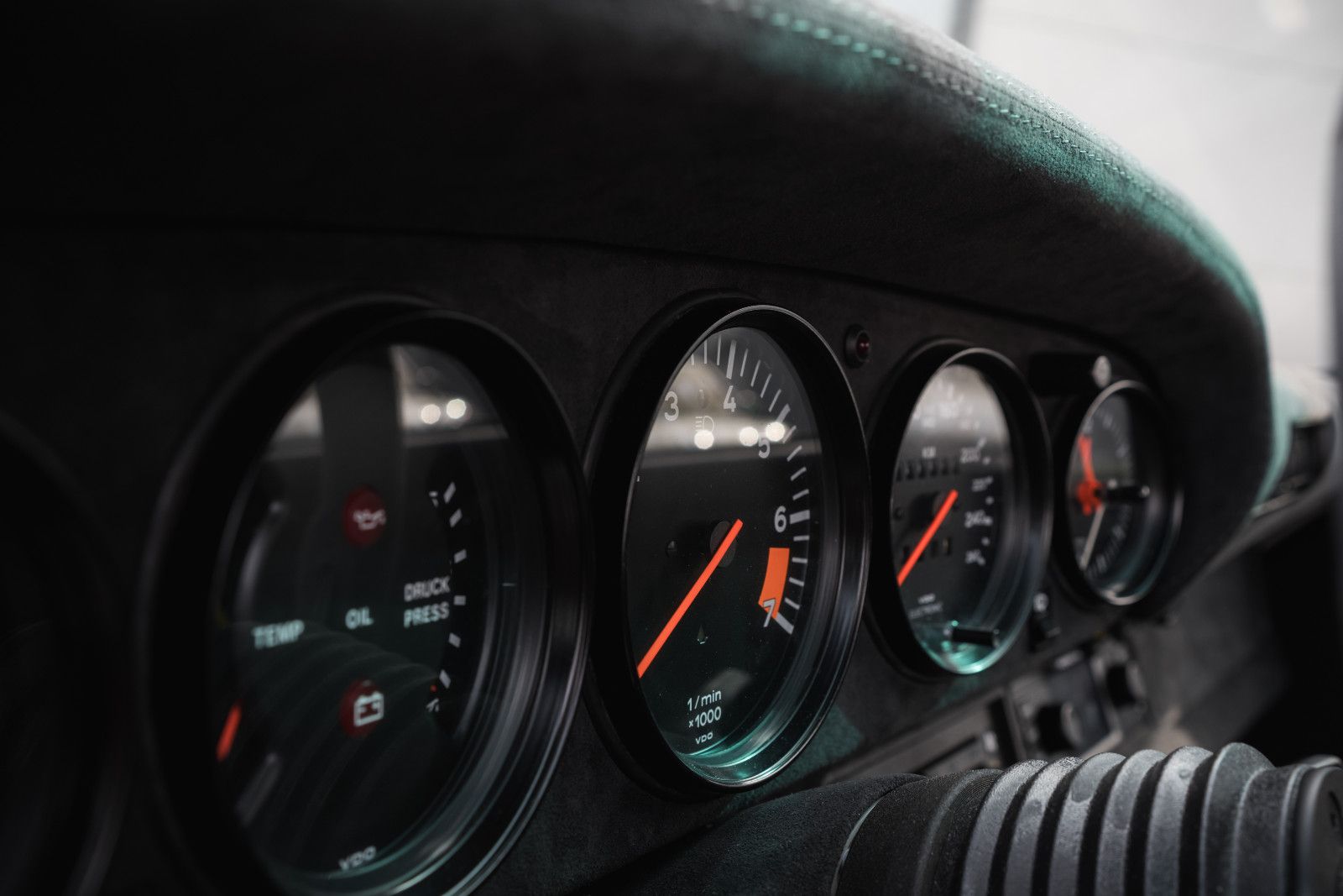 Fahrzeugabbildung Porsche 911 Carrera Coupe - 330PS - umfangr. restauriert