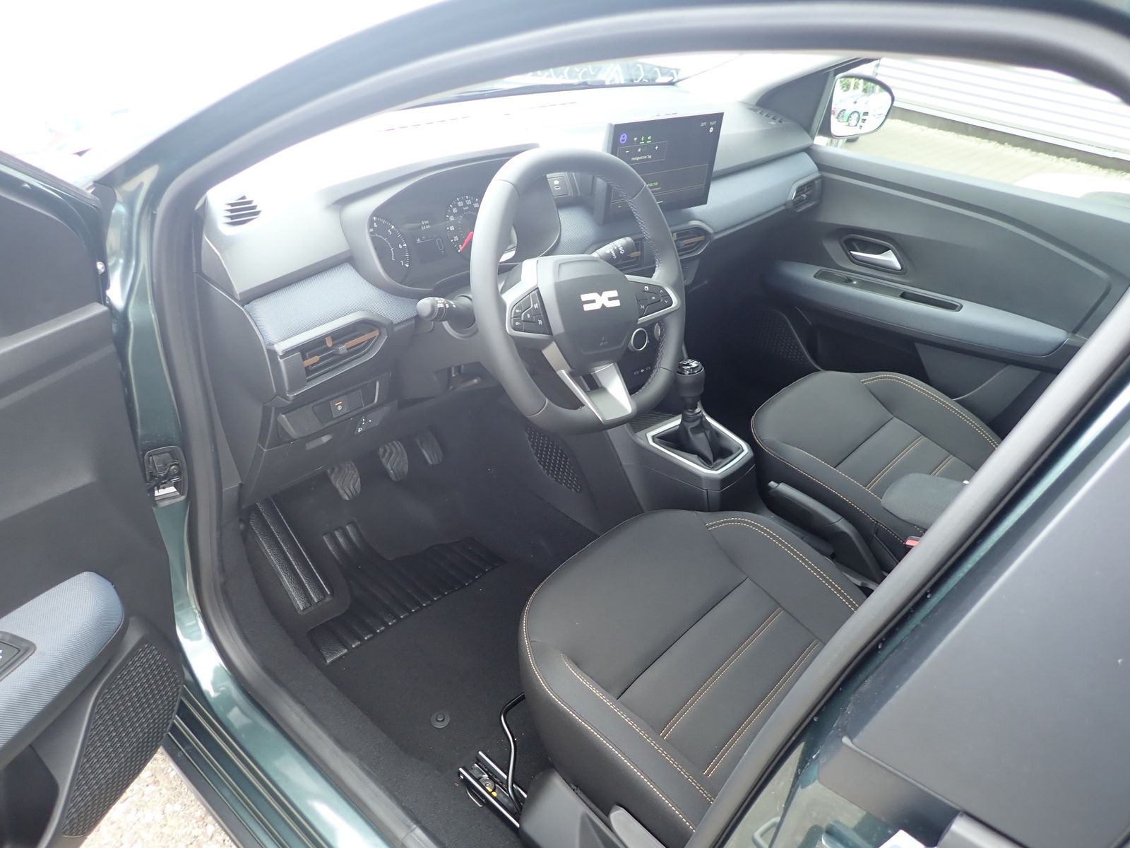 Fahrzeugabbildung Dacia Sandero Stepway Expression TCe 110