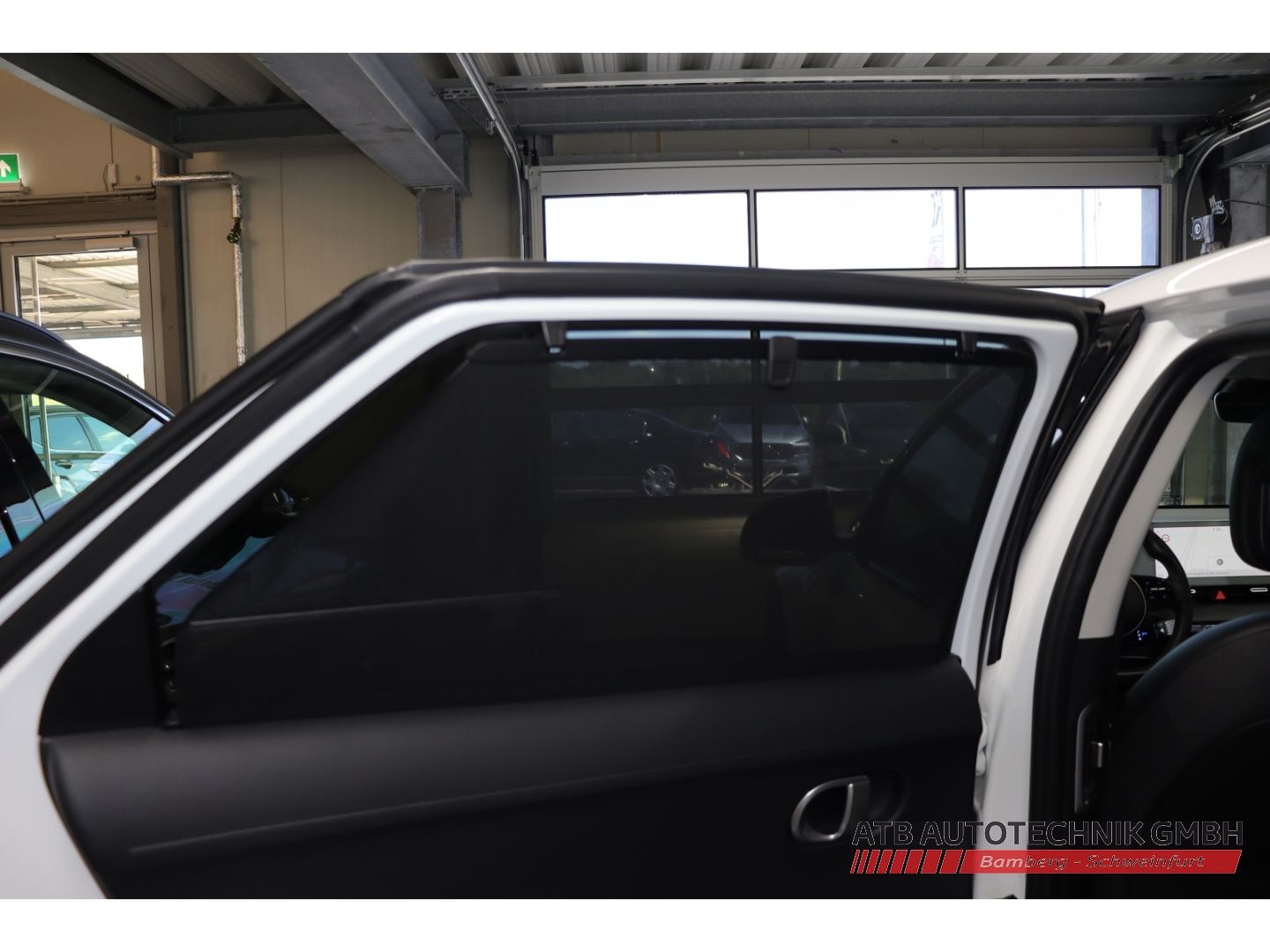 Fahrzeugabbildung Hyundai IONIQ 5 UNIQ 72,6 kWh 4WD 91,9% SOH HUD Navi Sou