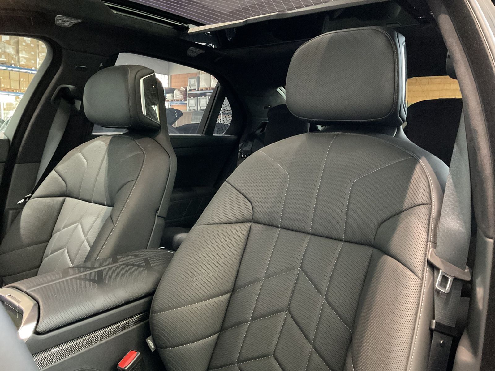 Fahrzeugabbildung BMW i7 xDrive60 Limousine M Sportpaket B&W Surround