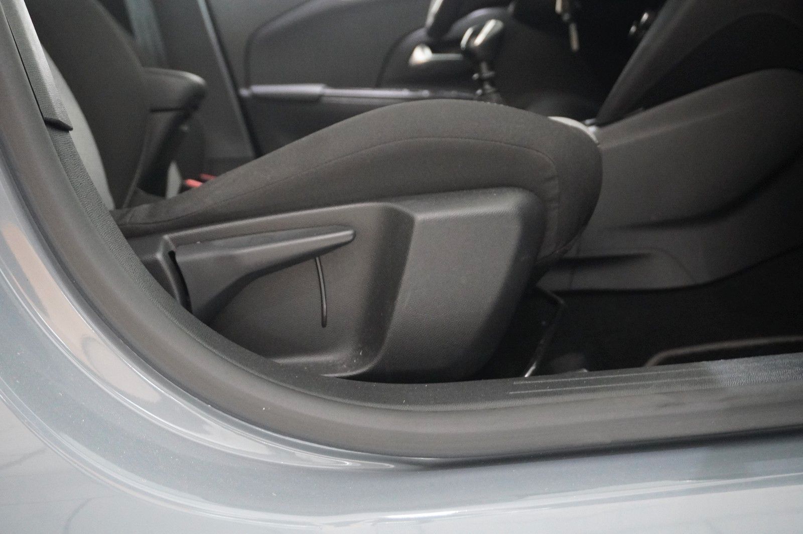 Fahrzeugabbildung Opel Corsa F 1.2 FACELIFT NAVI/LED/KAMERA/VIRT./DAB+