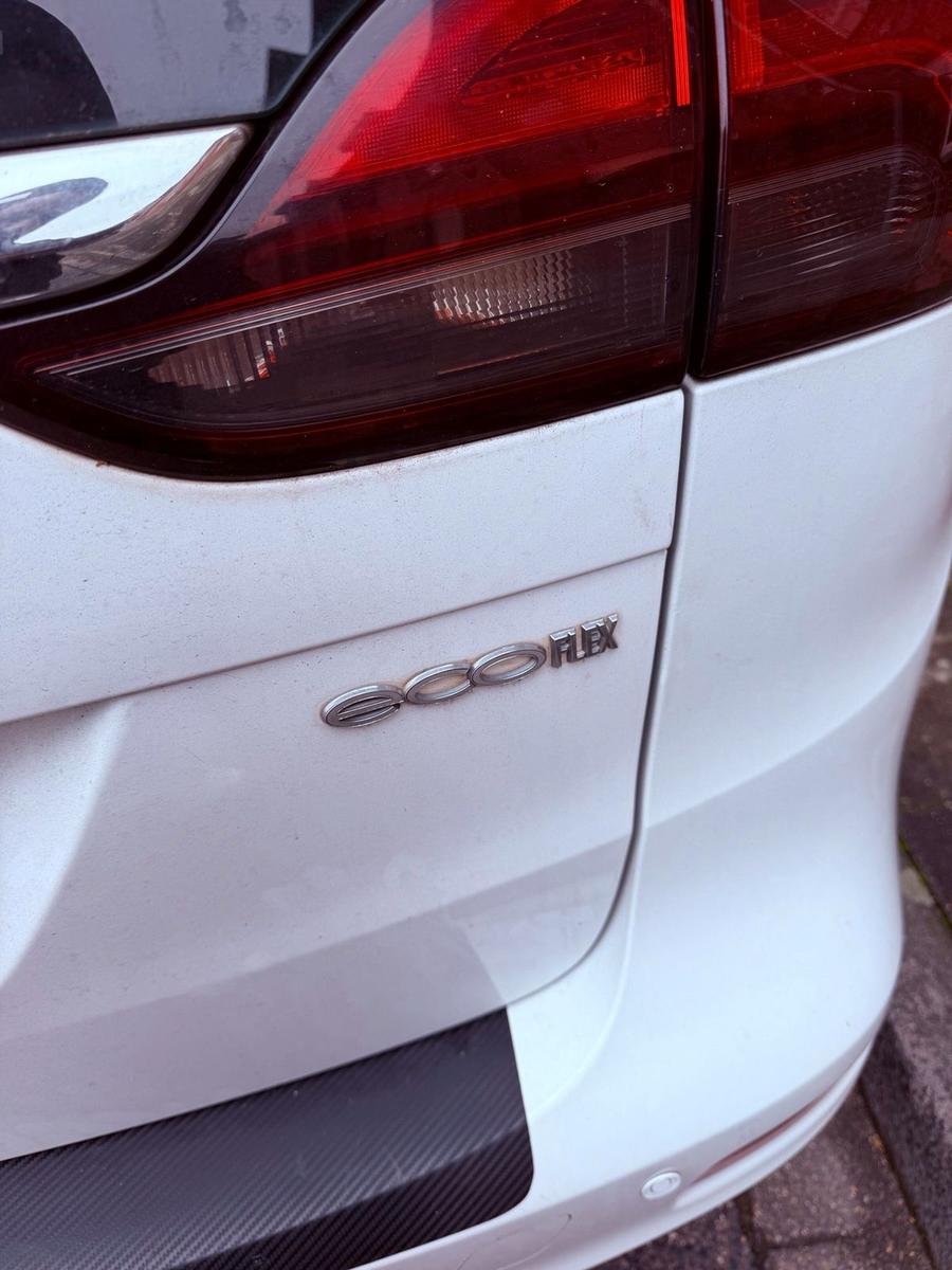 Opel Zafira tourer 2012 — photo 15