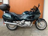 Honda NT650V Deauville mit großen Kofferdeckeln (opt.) - HONDA NT 650 V DEAUVILLE