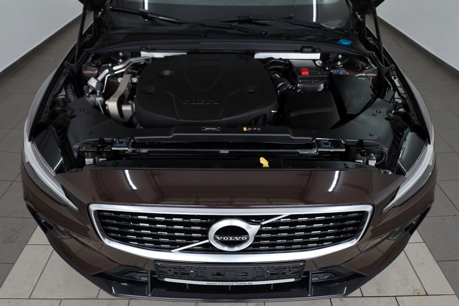 Fahrzeugabbildung Volvo V60 R Design Leder,Navi,LED,Harman/K,Kamera