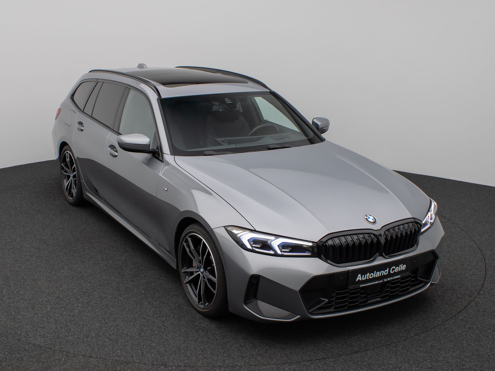 Fahrzeugabbildung BMW 330i  M Sport Panorama 360° HUD DAB H/K 19Zoll