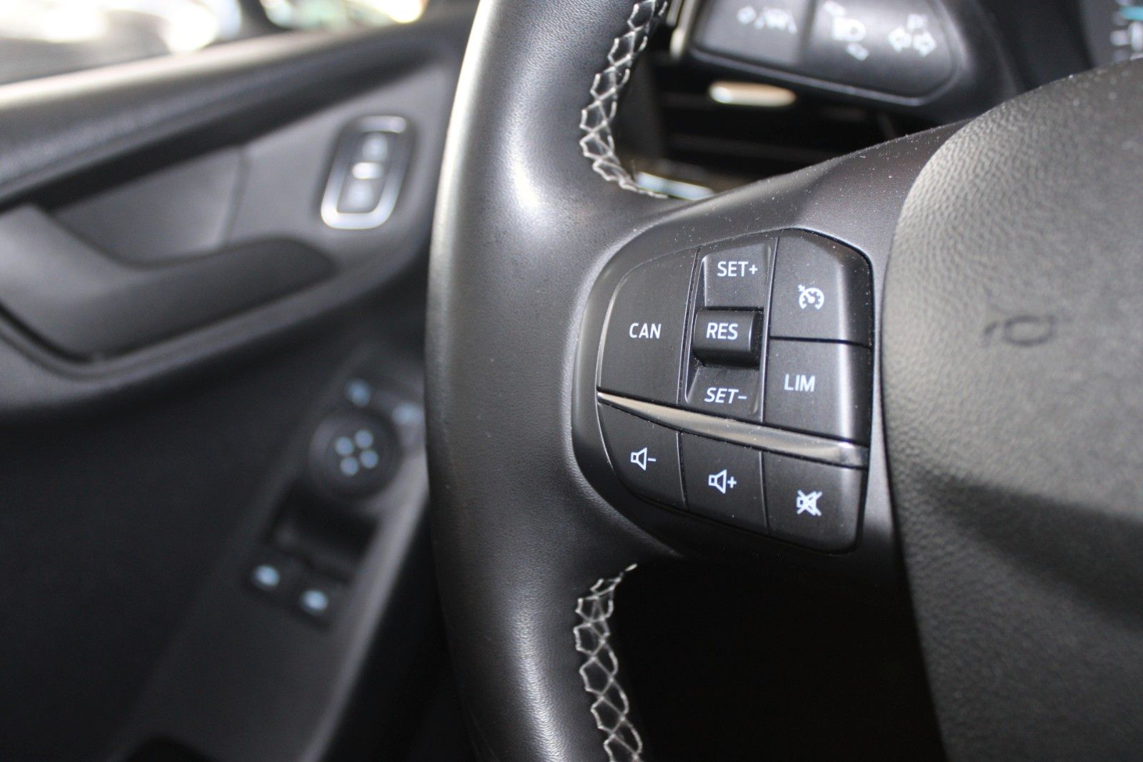 Fahrzeugabbildung Ford Fiesta Cool&Connect 5-trg KLIMA LED WinterPaket