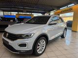 Volkswagen T-Roc Sport 4Motion*Navi*Pano*AHK*Kamera*1. Hand - Volkswagen T-Roc mit Panoramadach