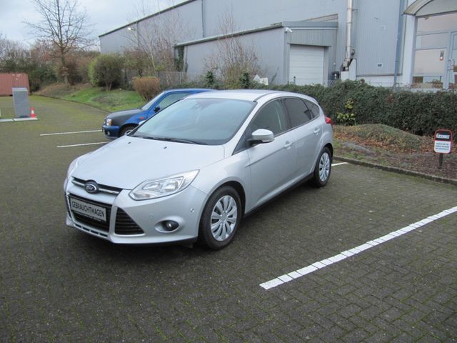 Ford Focus Lim. Sync Edition Top Fahrzeug DIESEL