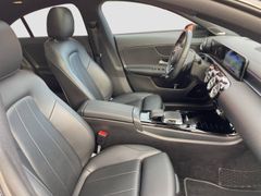 MERCEDES-BENZ CLA 250 Progressive Nav Pano HeadUp