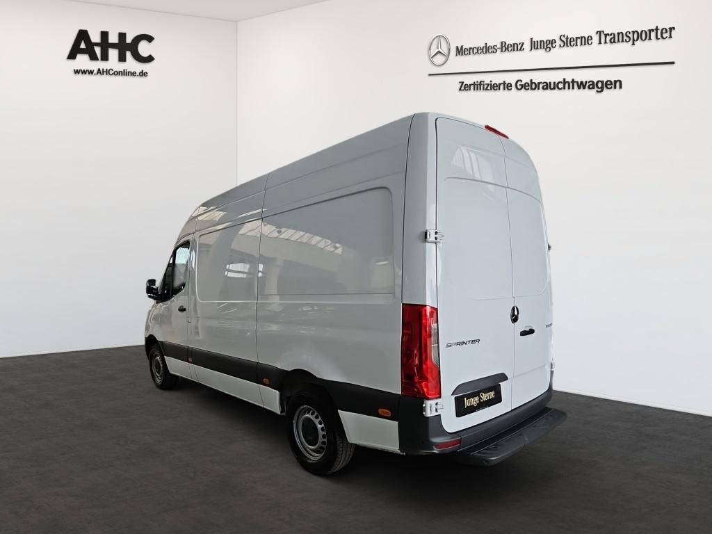 Fahrzeugabbildung Mercedes-Benz Sprinter 317 Kasten L2H2 RWD 360°Schwingsitz SHZ