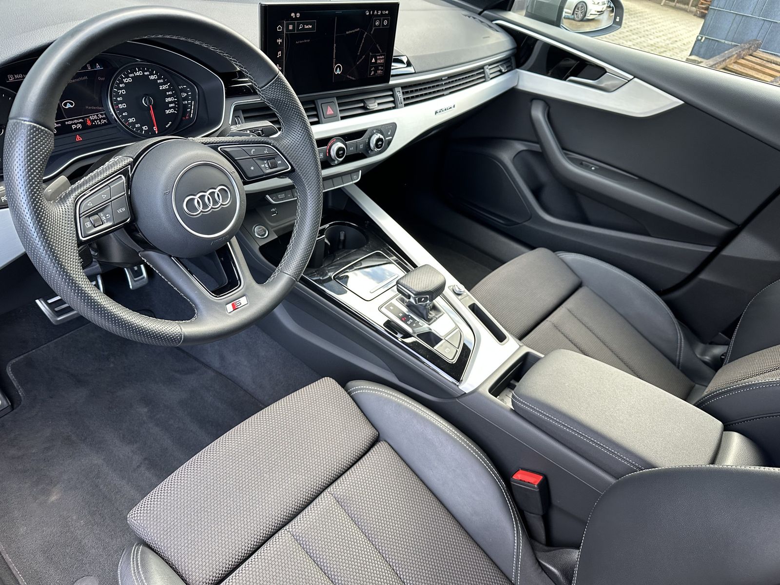 Fahrzeugabbildung Audi A5 SpB 40 TDI Qu S-Line NAV+LED+AHK+20ZO+1HD+SHZ