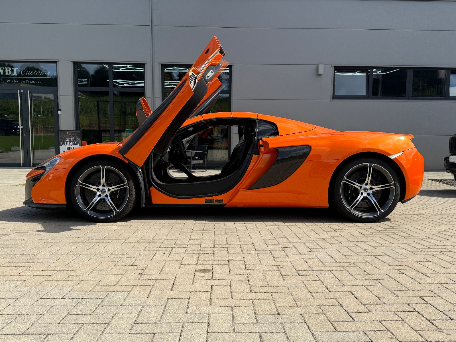 Fahrzeugabbildung McLaren 650S Spider-1.HD.-Carbon-TechPaket II-Sportausp.