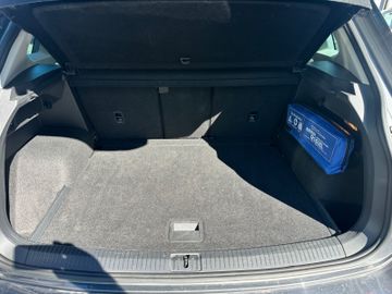 Volkswagen Tiguan - 10