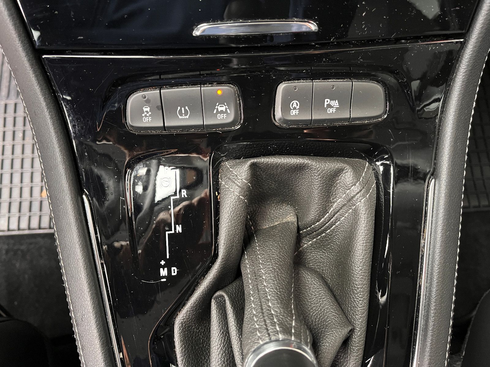 Fahrzeugabbildung Opel Grandland (X) 1.6 Turbo Automatik