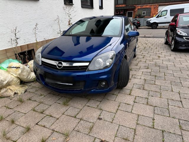 Opel Astra Gtc Opc Line 2 Turbo mit ca. 300 PS.