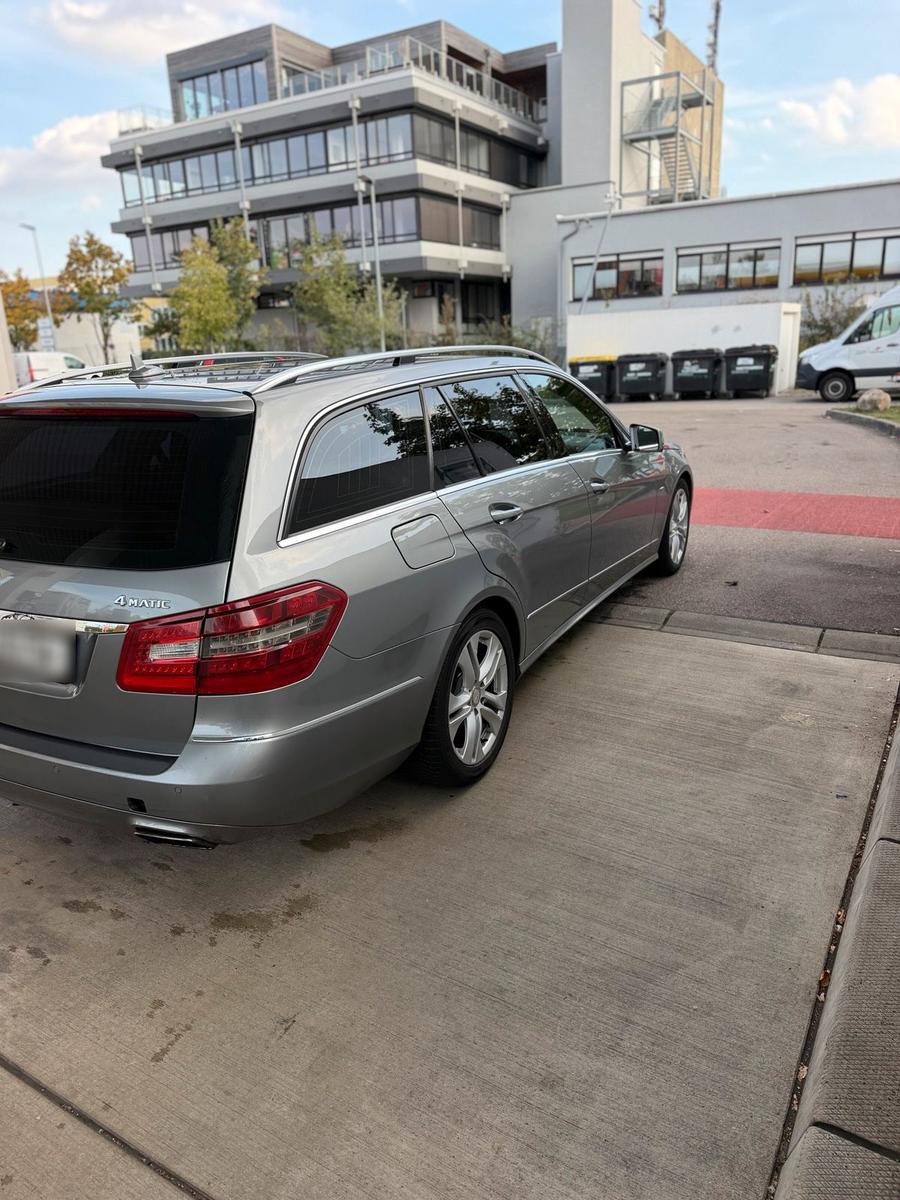 Mercedes-Benz E350 2011 — engine 265 HP (195kW)