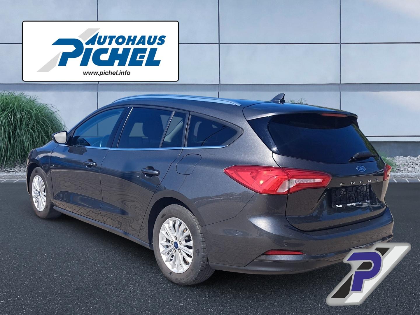 Ford Focus Turnier Titanium AHK schwenkbar+FAMILIY-PA