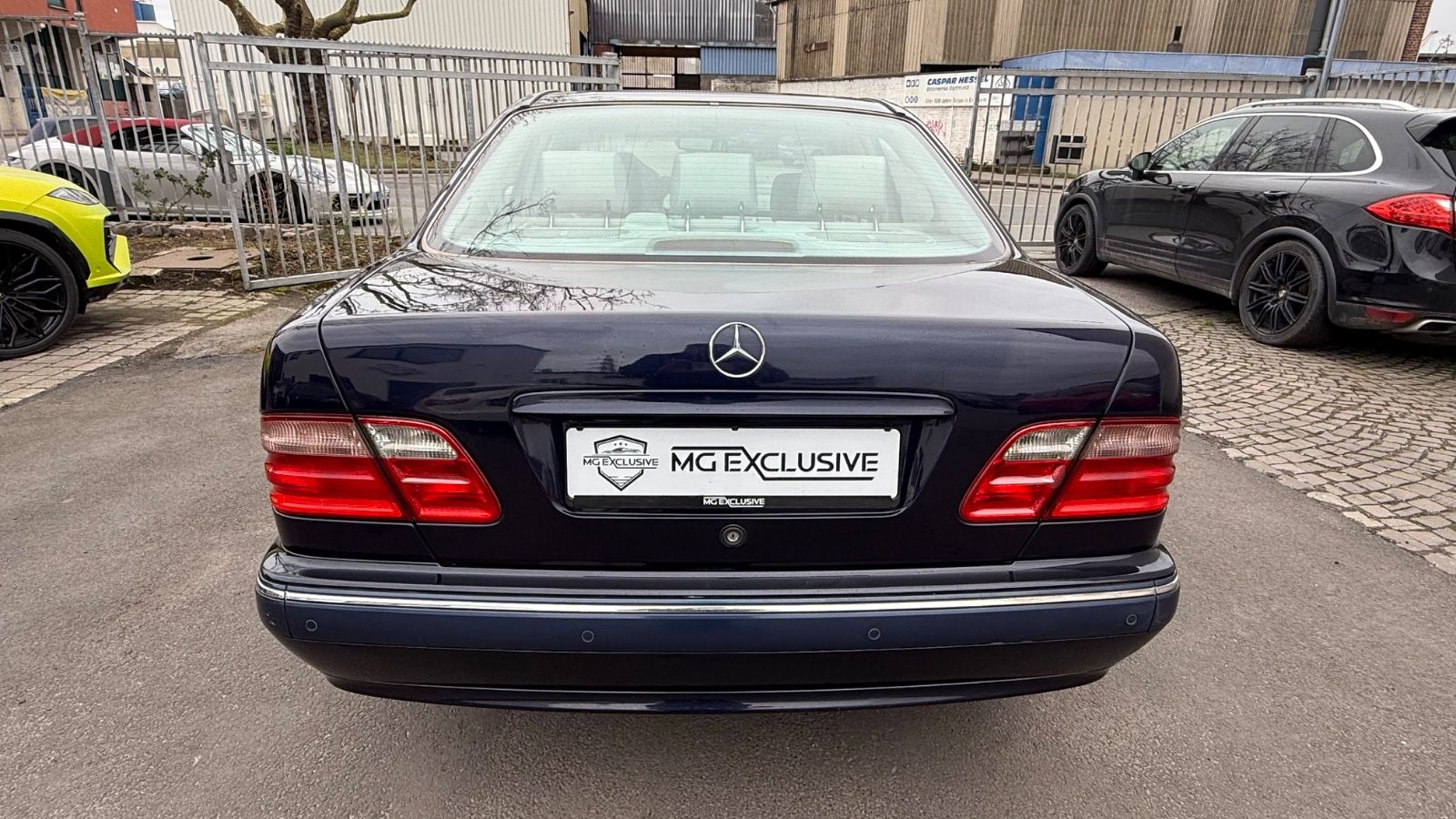 Fahrzeugabbildung Mercedes-Benz E 270 CDI ELEGANCE