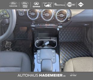Mercedes CLA 180 Shooting Brake - 12
