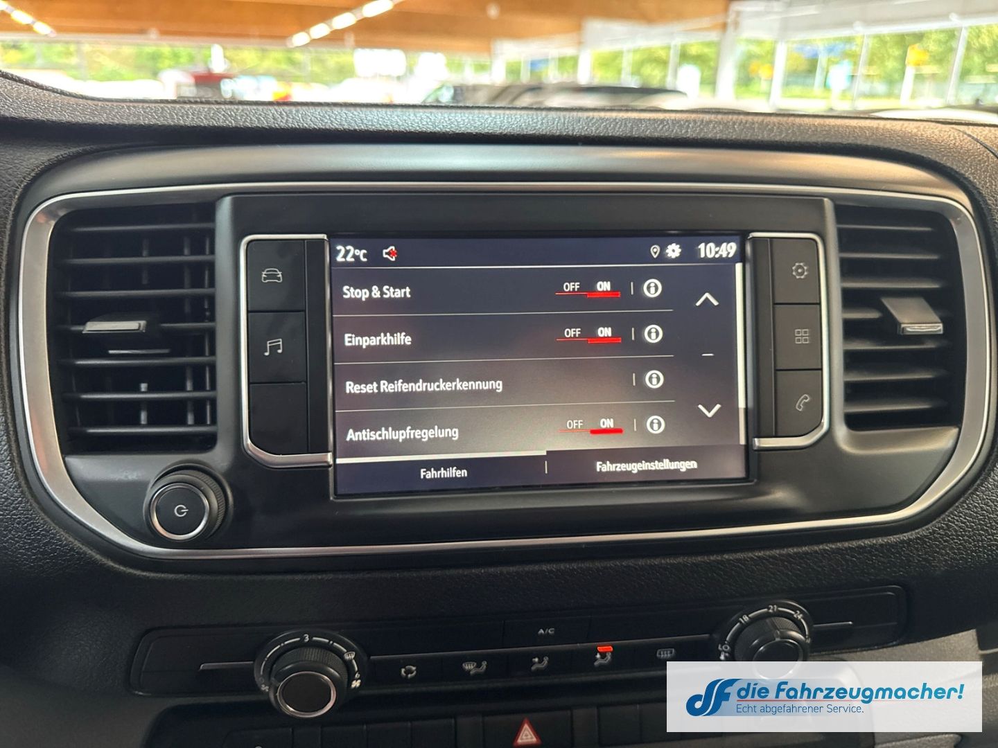 Fahrzeugabbildung Opel Vivaro Kombi L 1.5 D EU6d Apple CarPlay Android